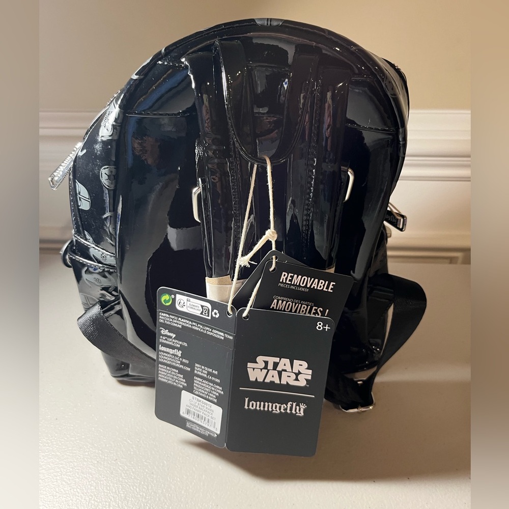 Loungefly x Star Wars - Darth Vader Backpack - NWT - Picture 2 of 3